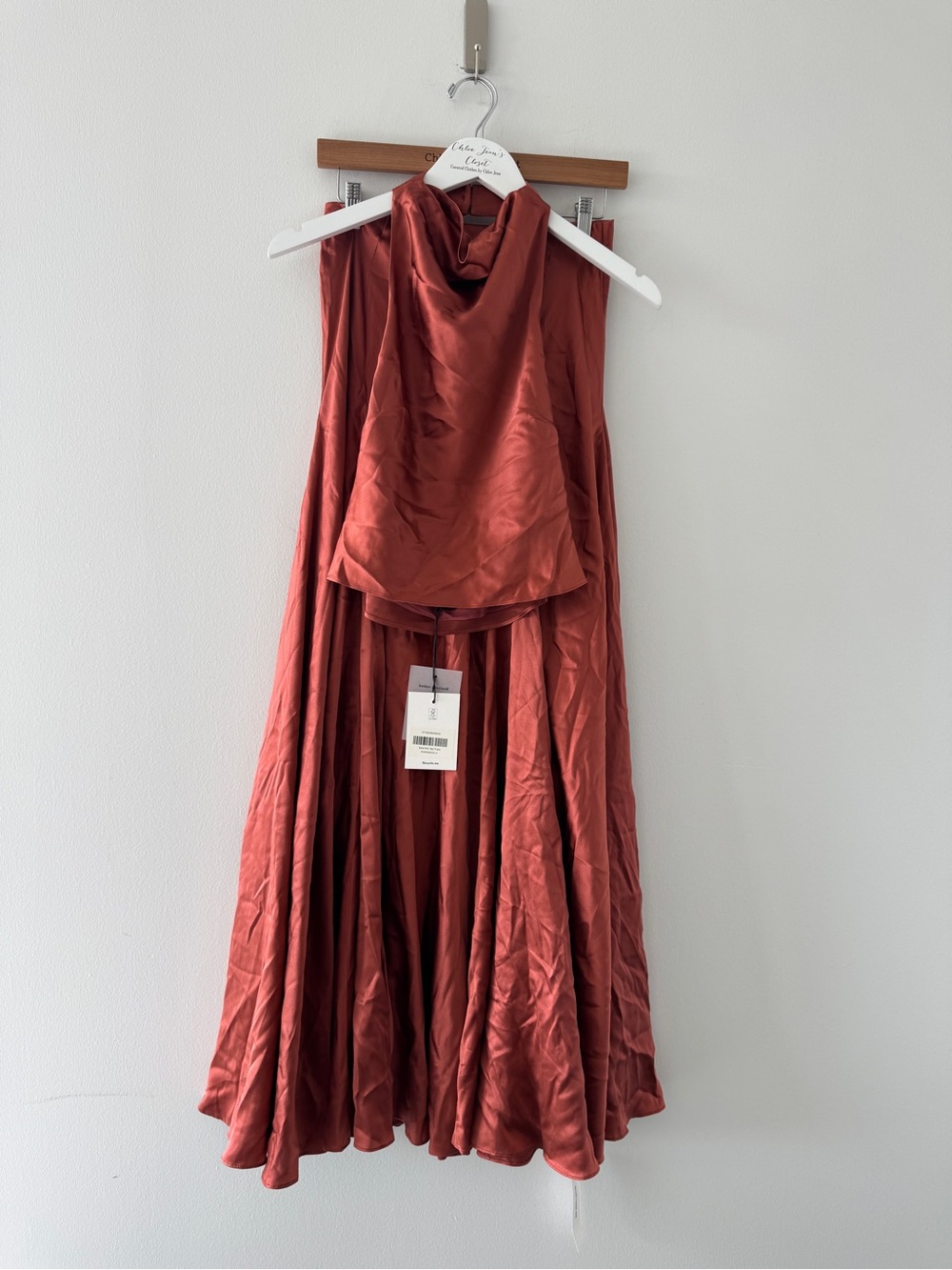 REFORMATION Sera Silk Set in Rosewood 2 - Picture 2 of 7